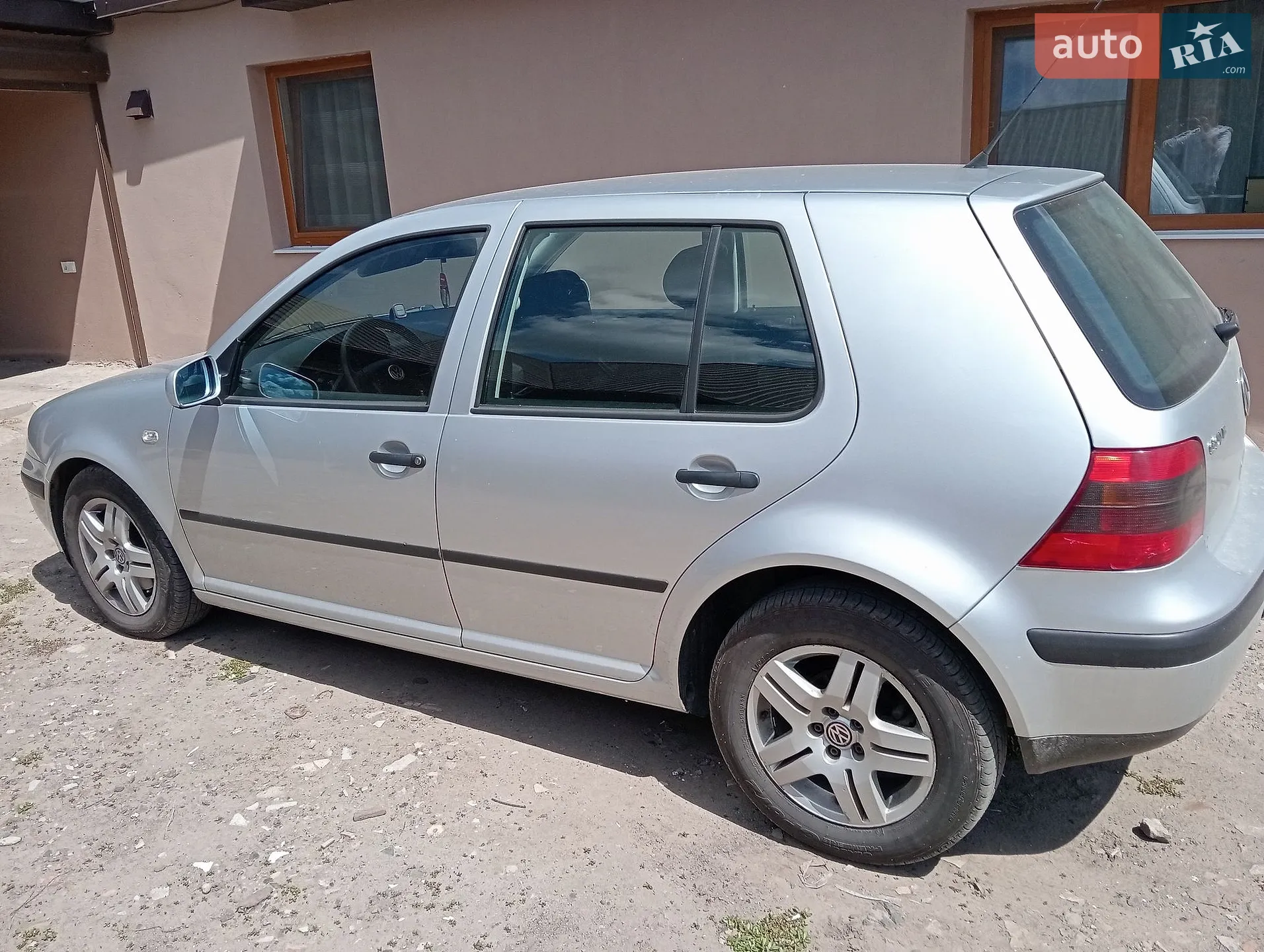 Volkswagen Golf, 2002