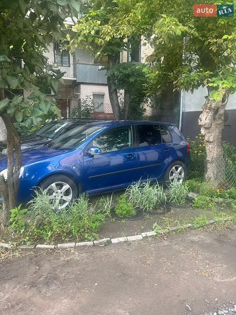 Volkswagen Golf, 2005