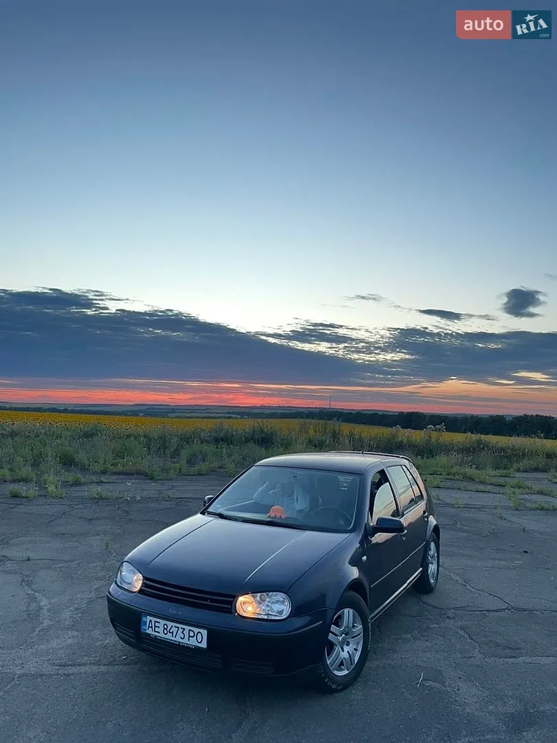 Volkswagen Golf, 2000