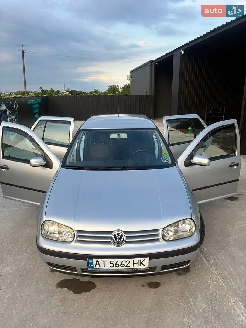 Volkswagen Golf, 2001