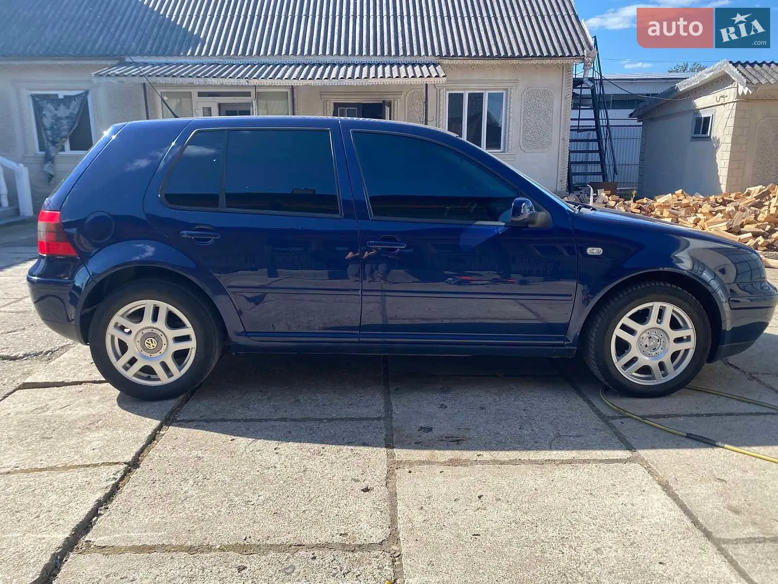 Volkswagen Golf, 2001