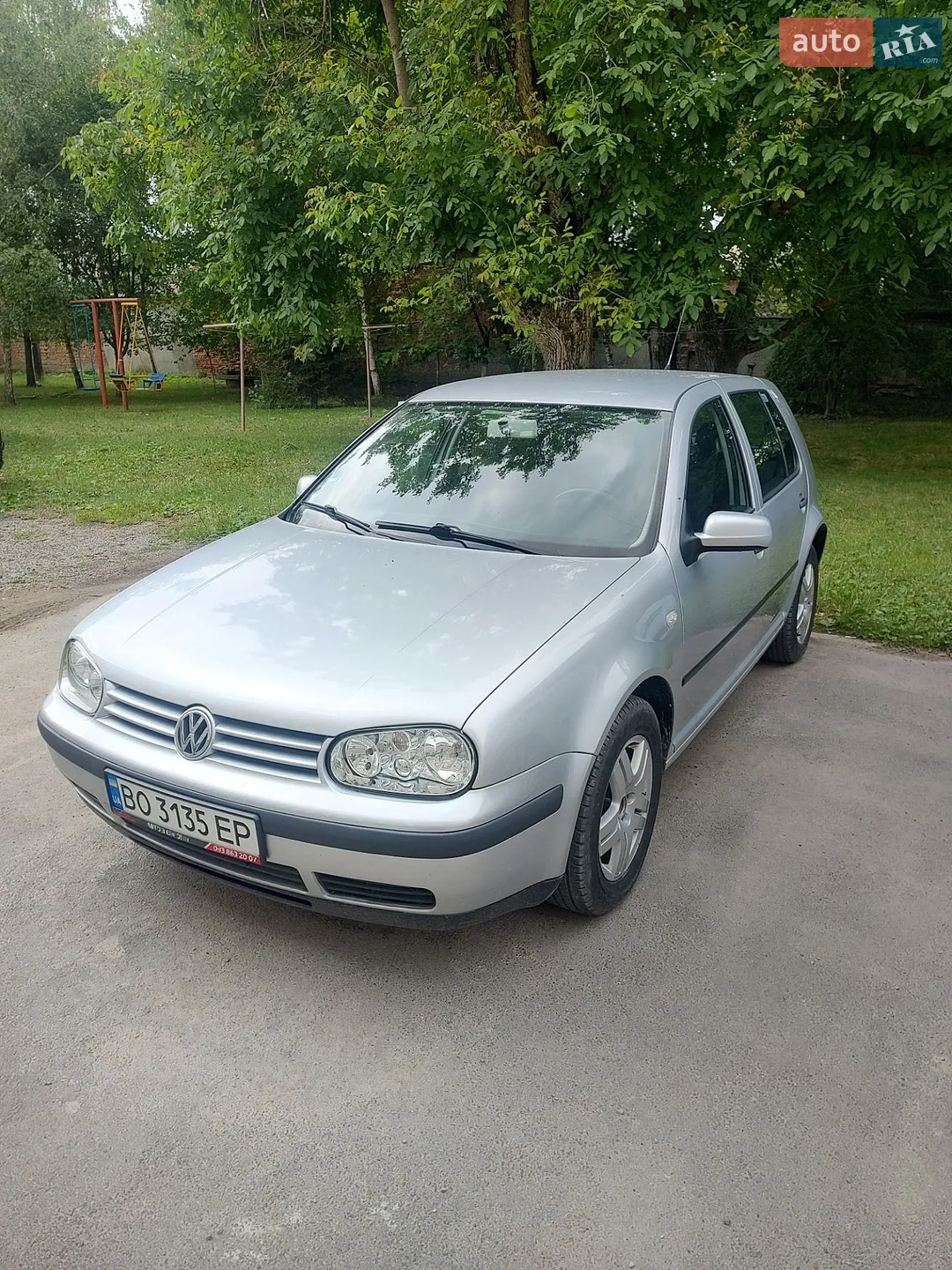 Volkswagen Golf, 2001