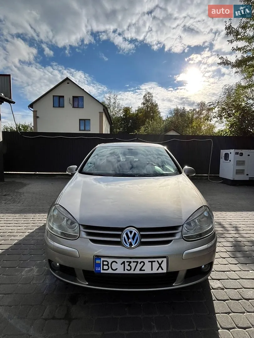 Volkswagen Golf, 2005