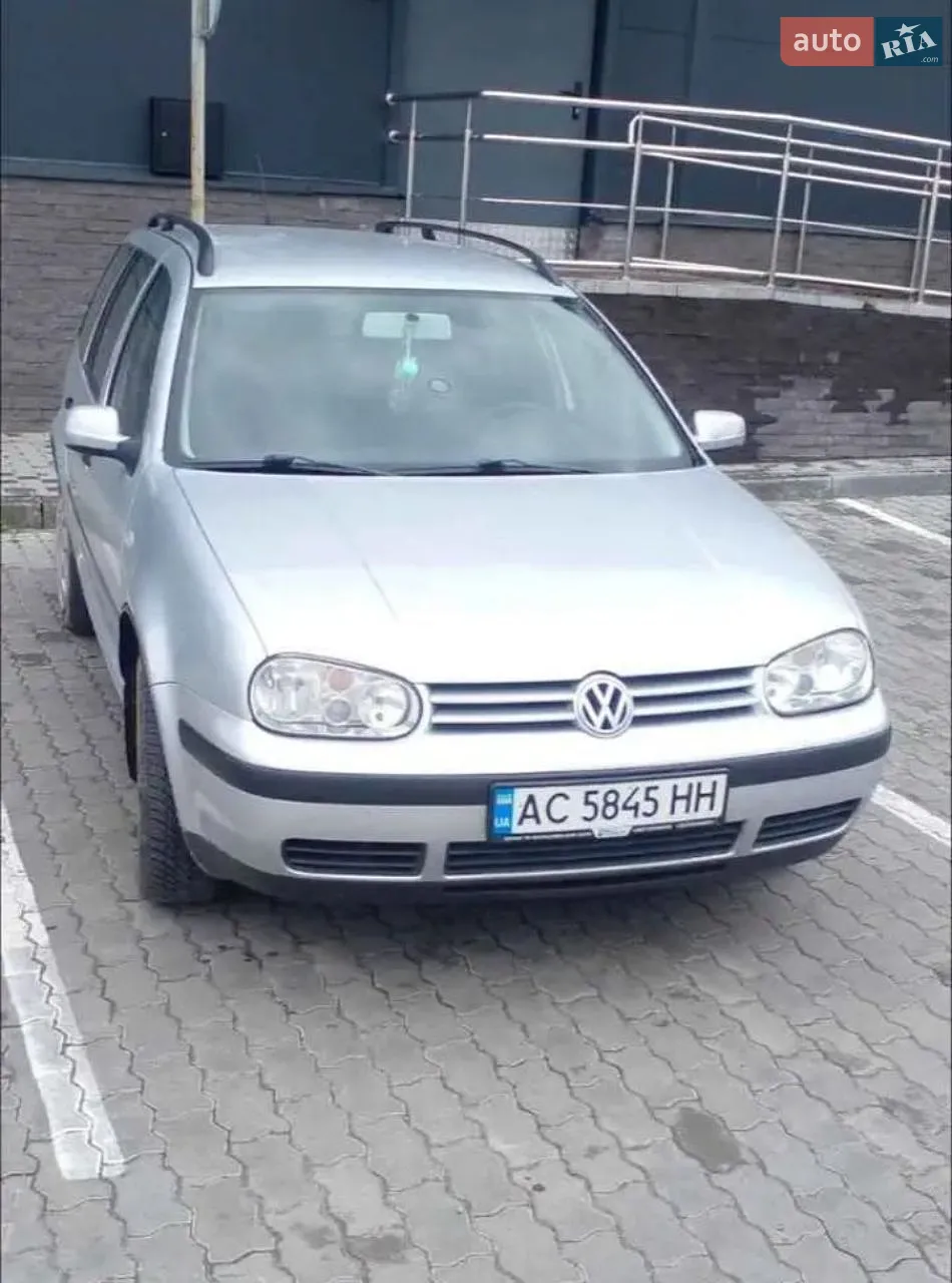Volkswagen Golf, 2001