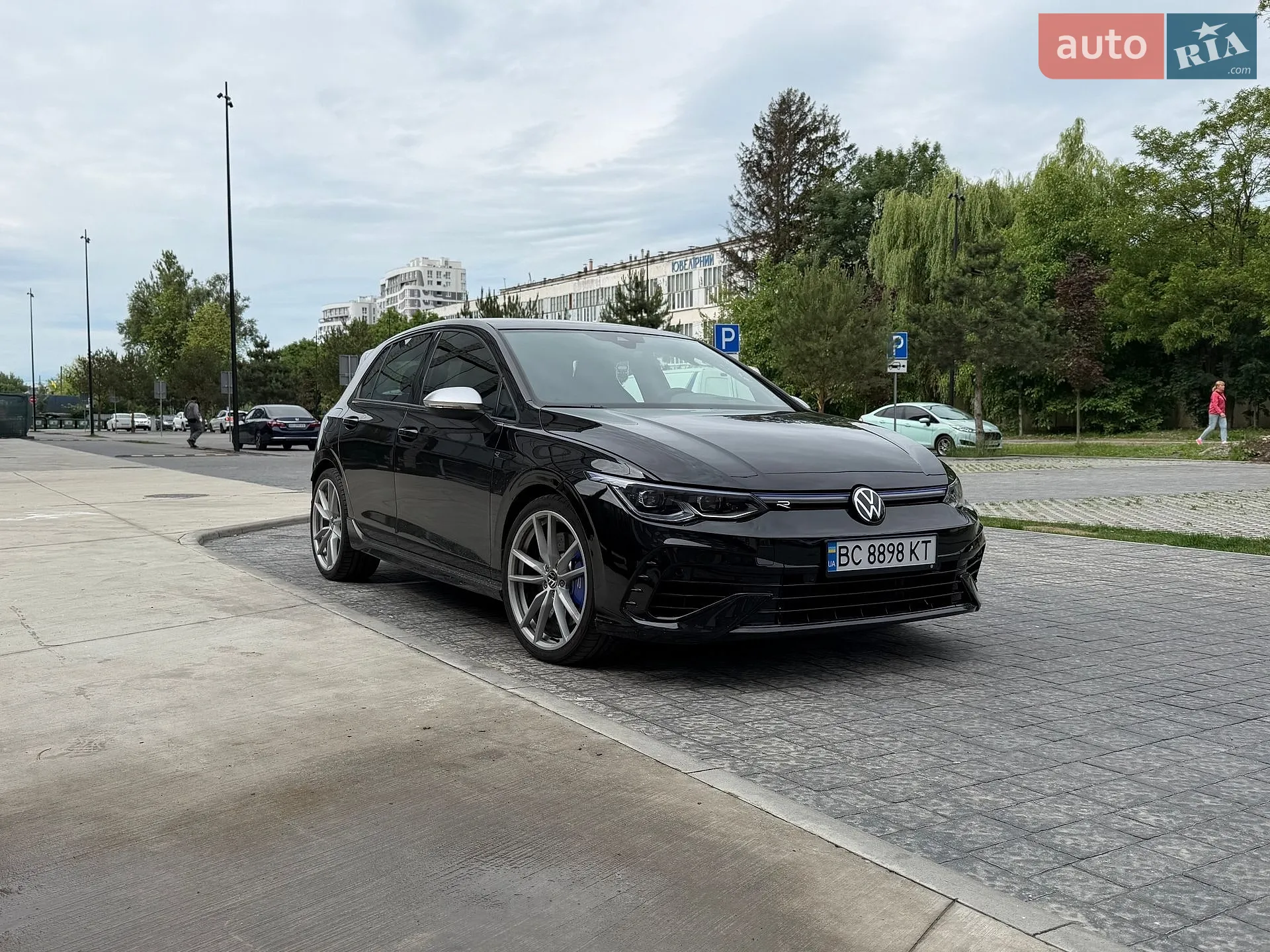Volkswagen Golf, 2024