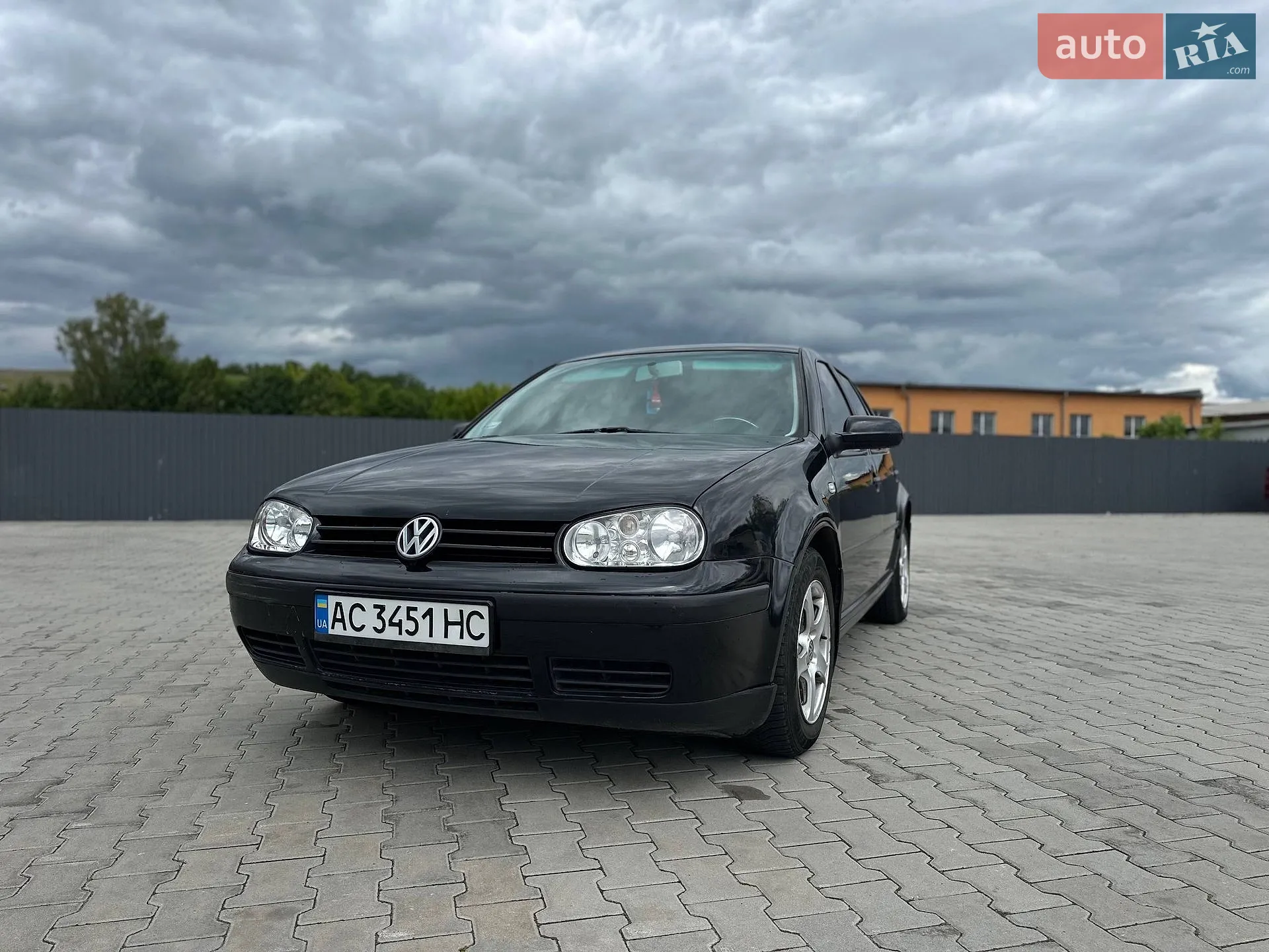 Volkswagen Golf, 2000