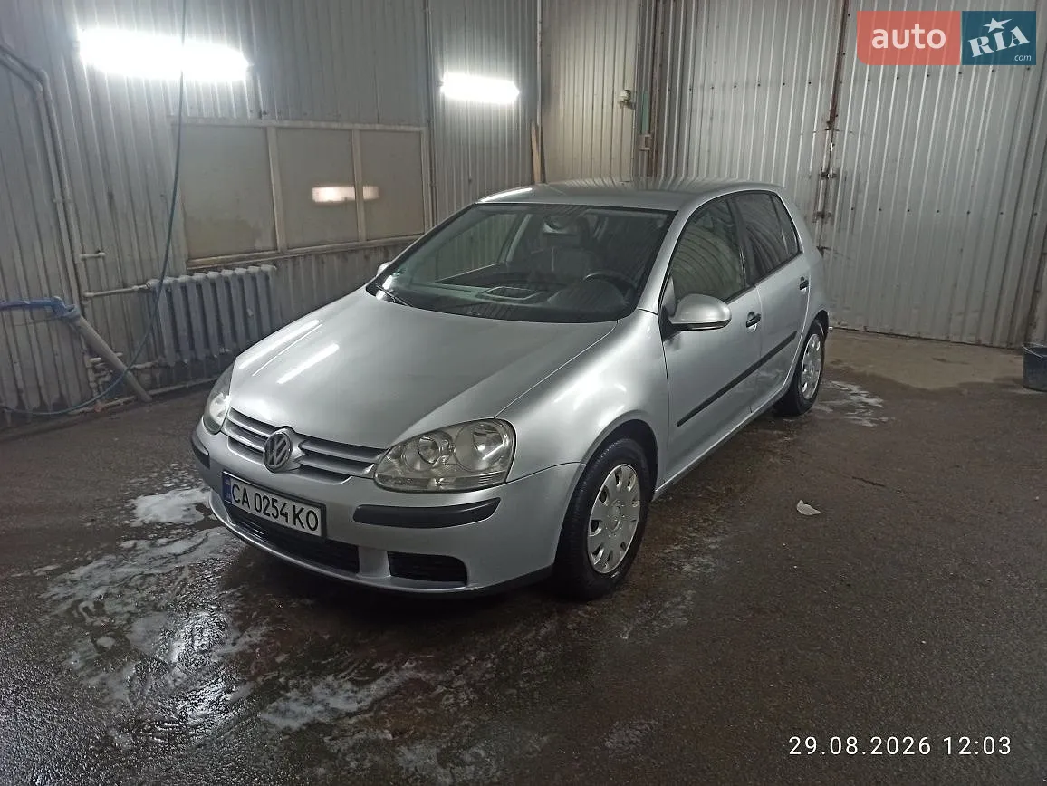 Volkswagen Golf, 2004
