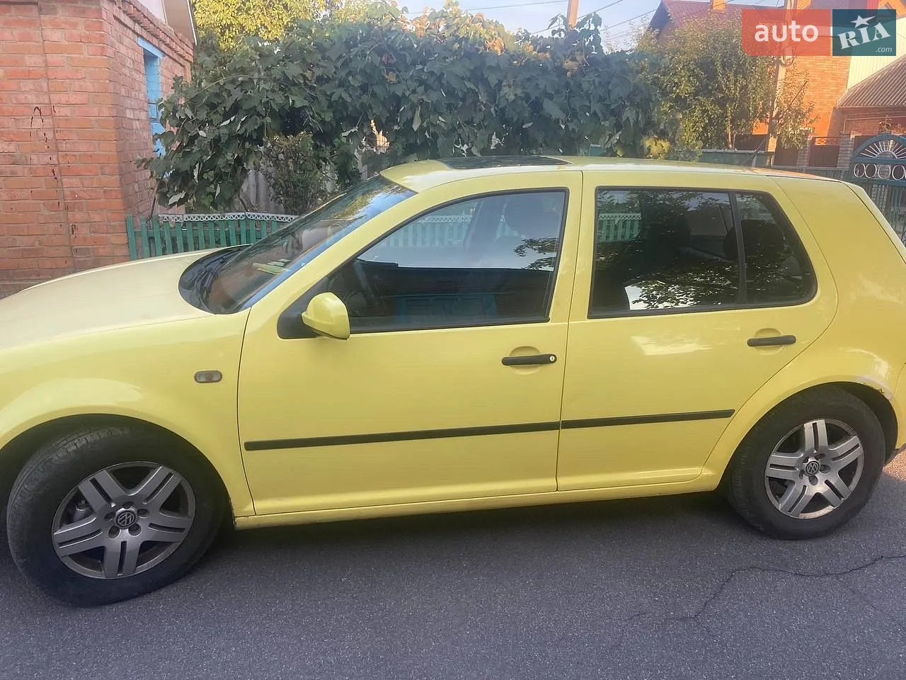 Volkswagen Golf, 2002