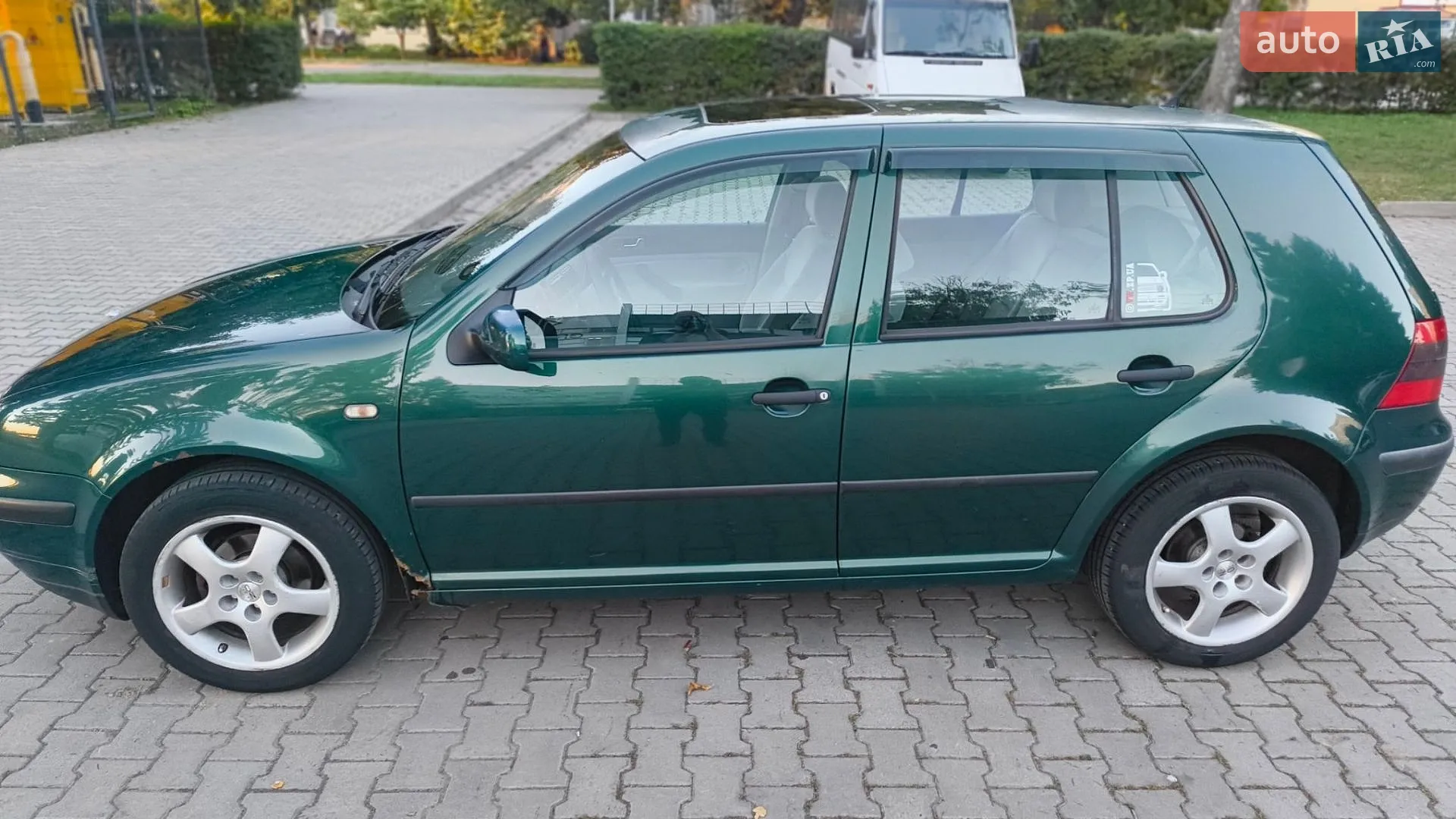 Volkswagen Golf, 1998