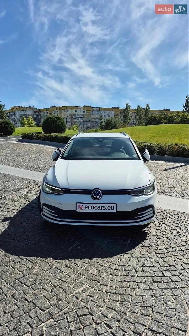 Volkswagen Golf, 2023