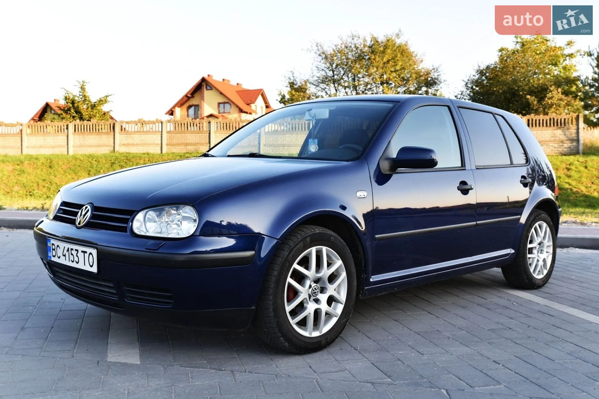 Volkswagen Golf, 2001