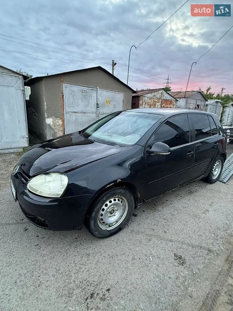 Volkswagen Golf, 2004