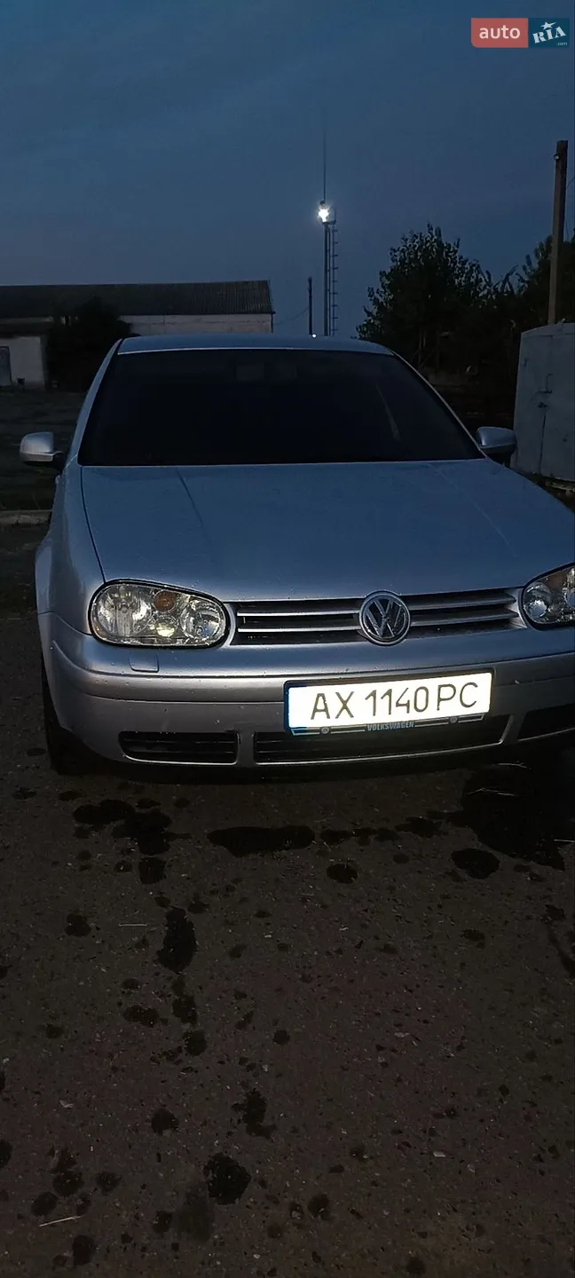 Volkswagen Golf, 2000