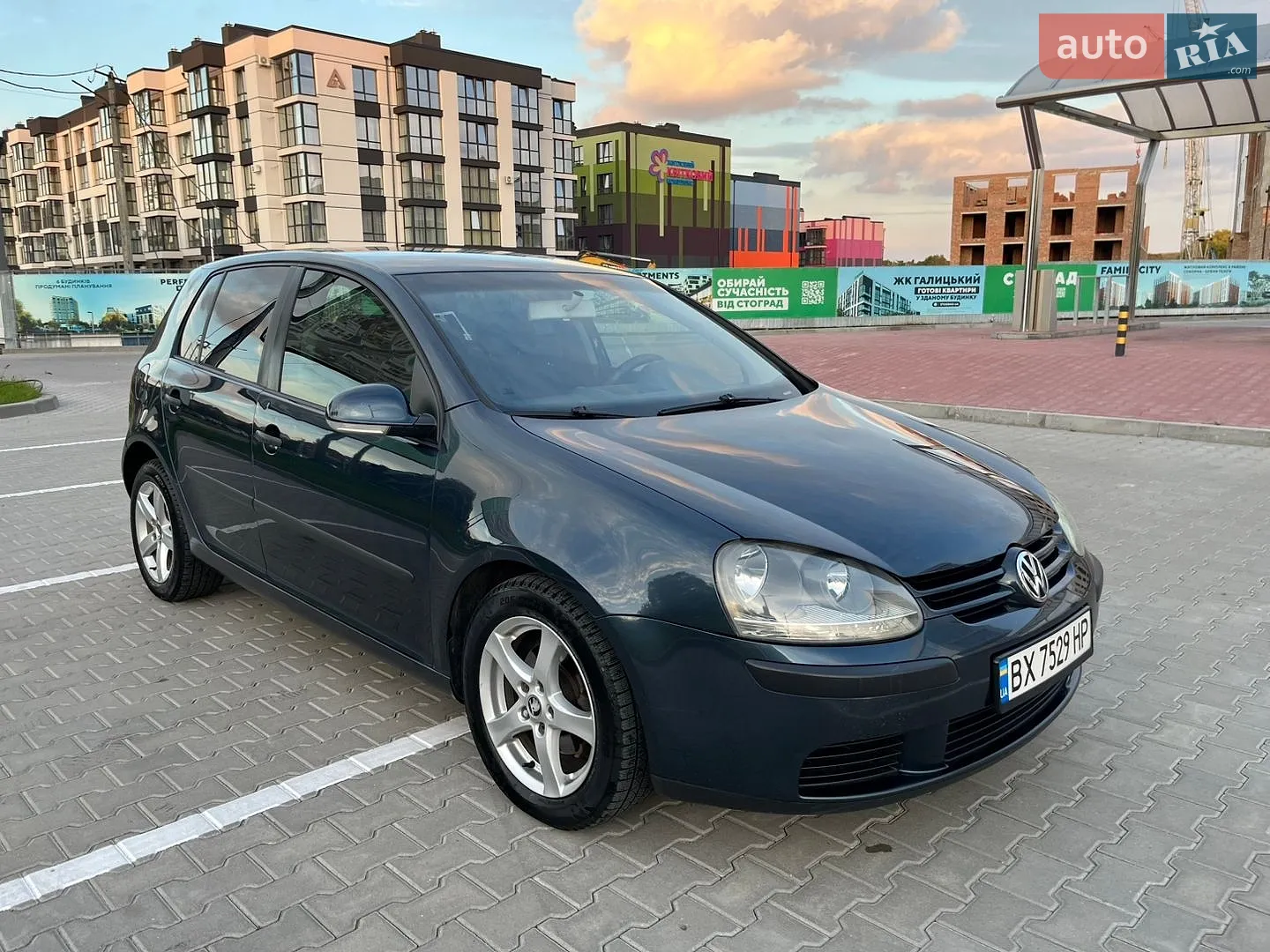 Volkswagen Golf, 2004