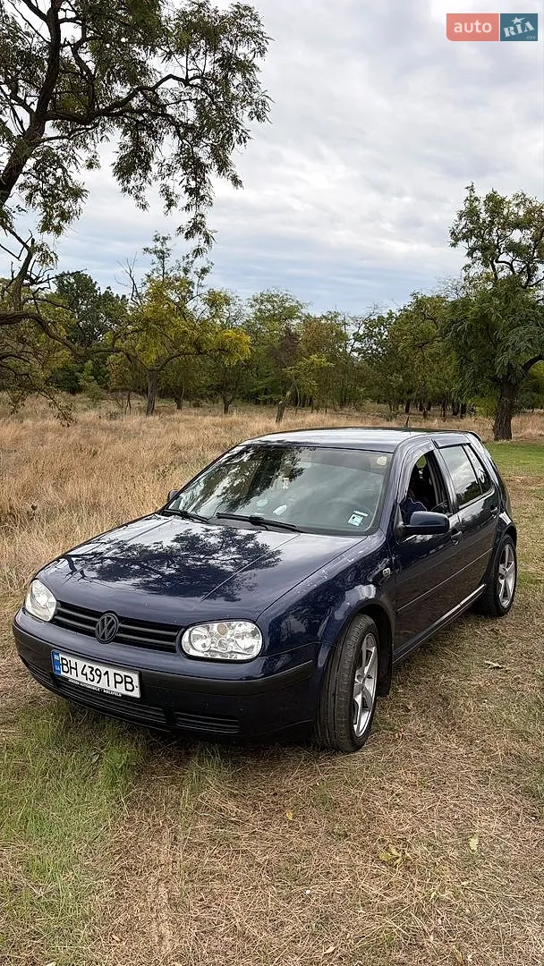 Volkswagen Golf, 2002