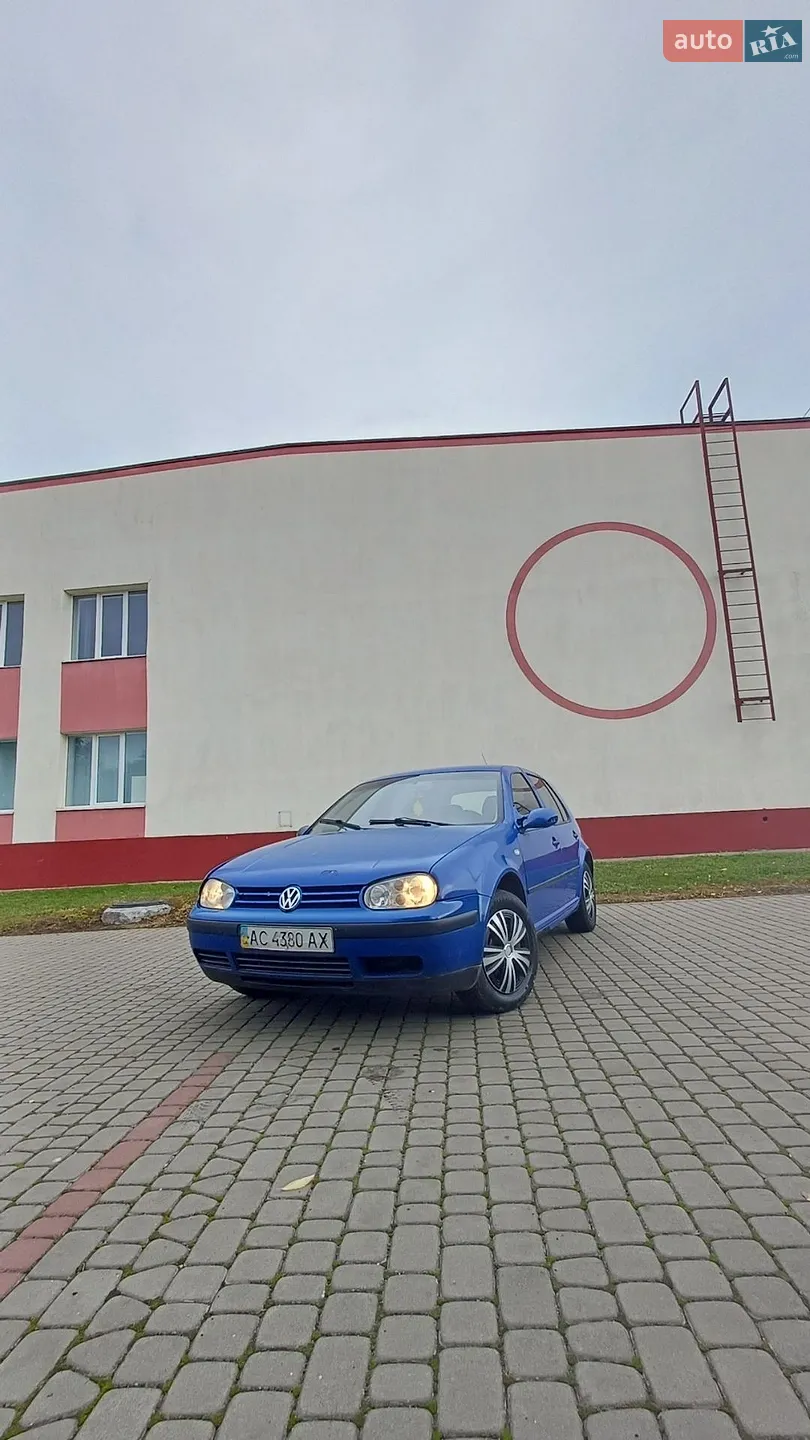 Volkswagen Golf, 2001