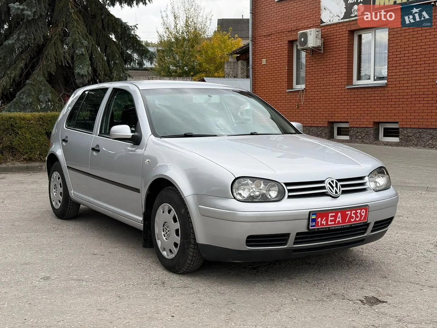 Volkswagen Golf, 2003