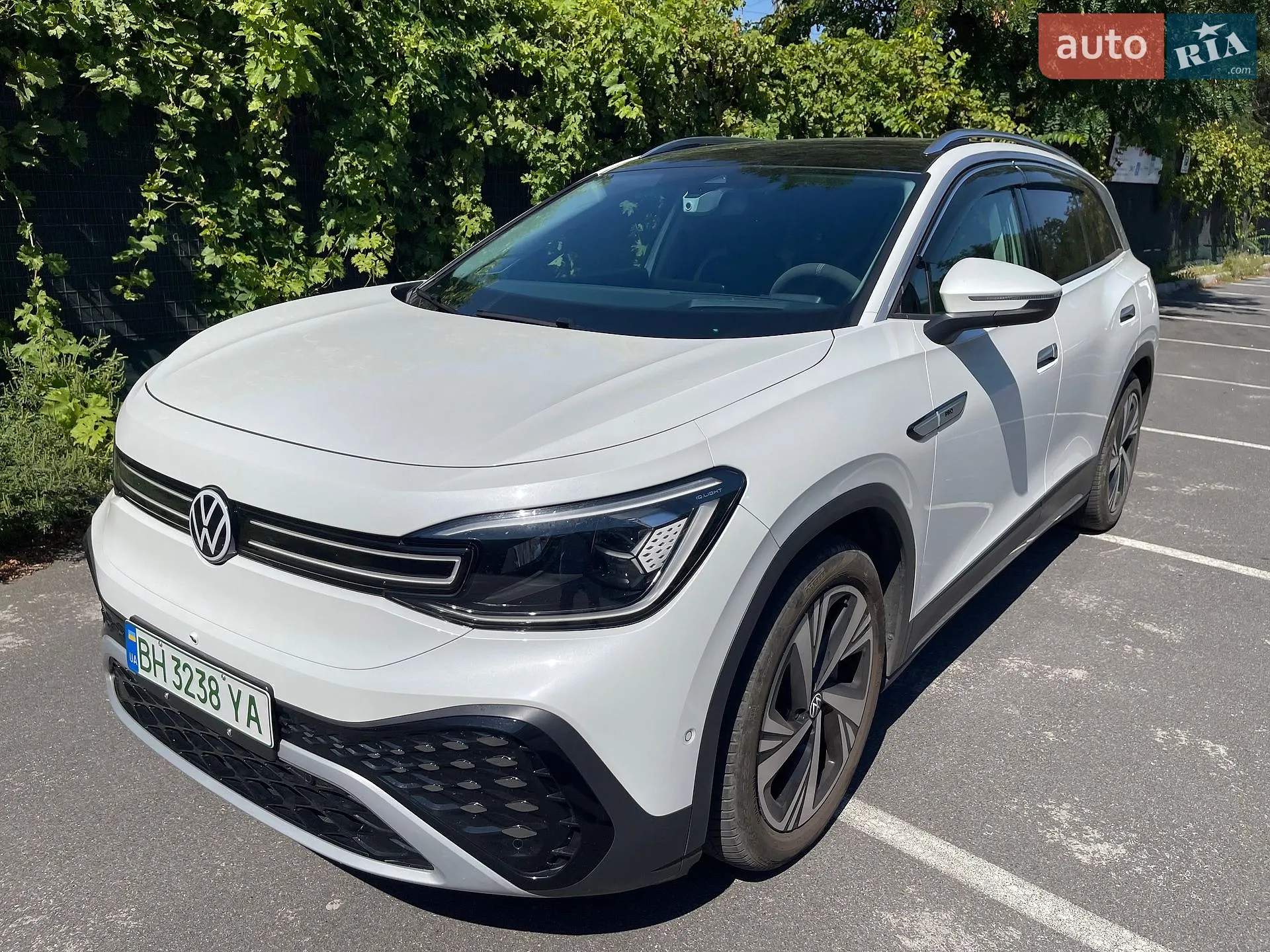 Volkswagen ID.6 Crozz 2023 — 1