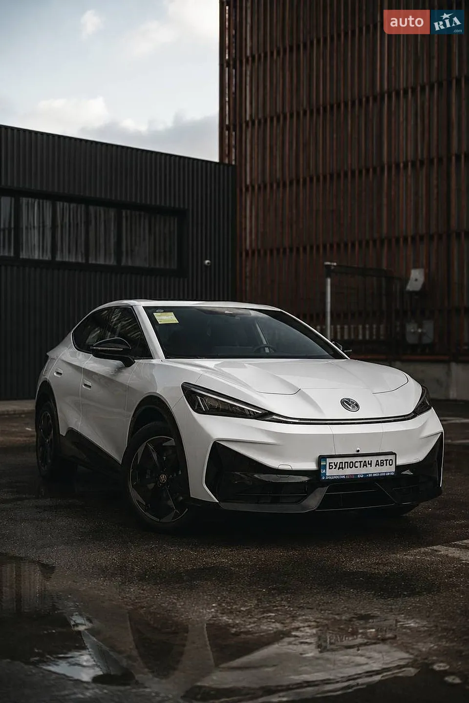 Volkswagen ID. UNYX, 2025