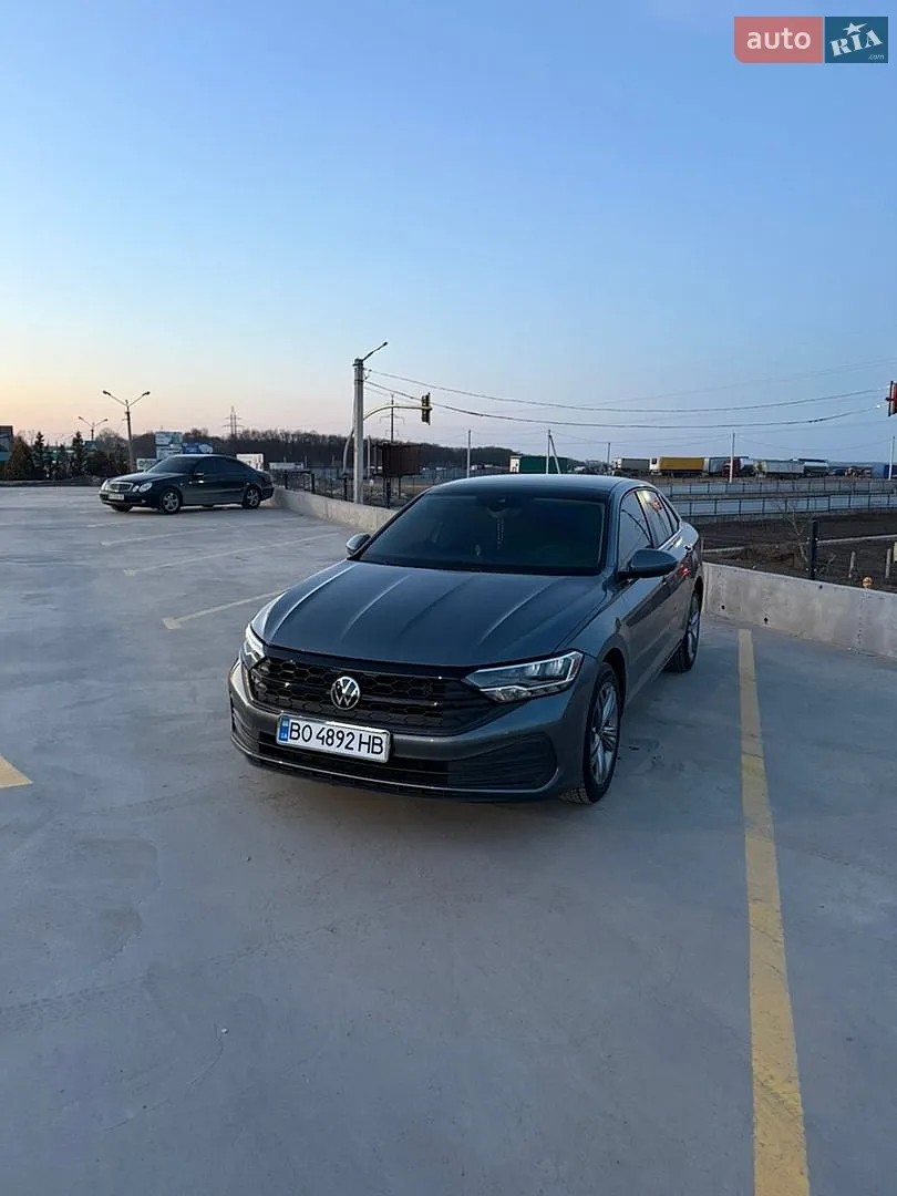 Volkswagen Jetta, 2023