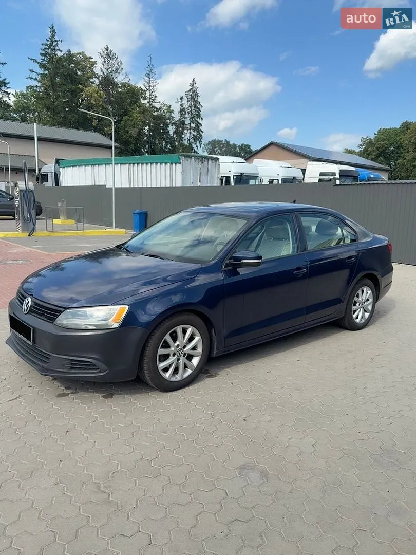 Volkswagen Jetta, 2011