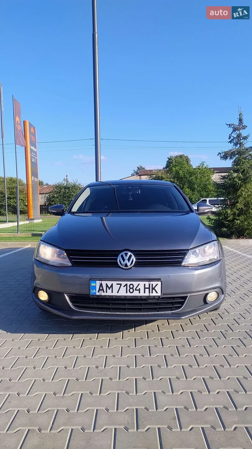 Volkswagen Jetta, 2013