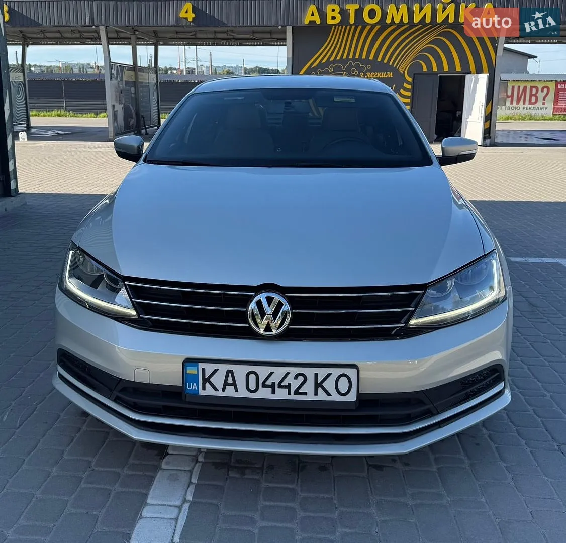 Volkswagen Jetta, 2011