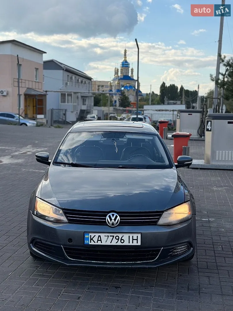 Volkswagen Jetta, 2012