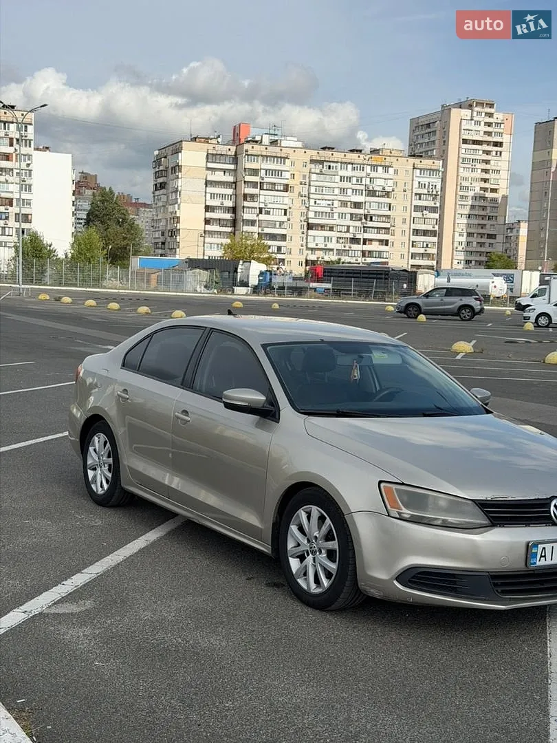 Volkswagen Jetta, 2012