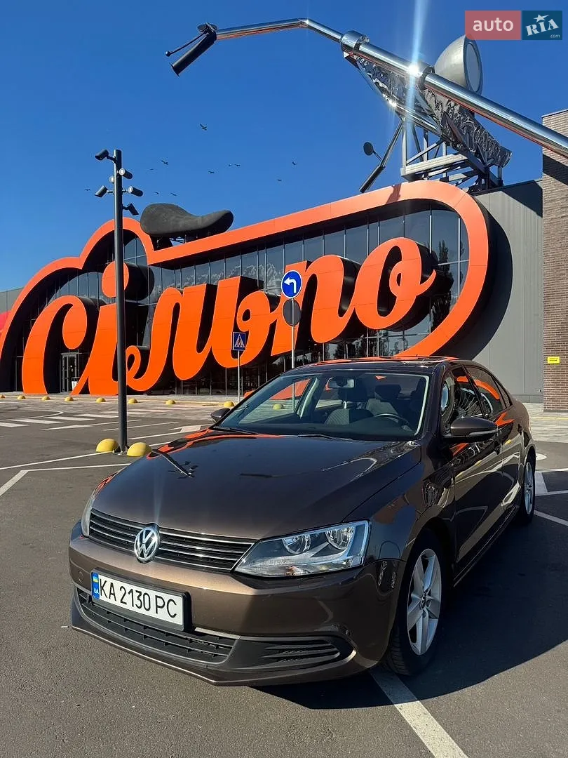 Volkswagen Jetta, 2011