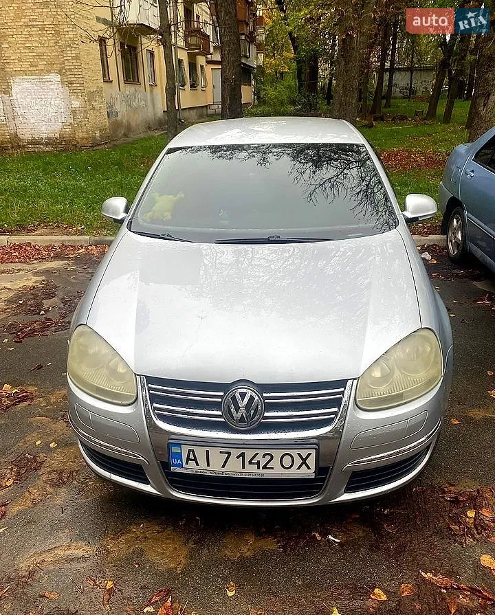 Volkswagen Jetta, 2005