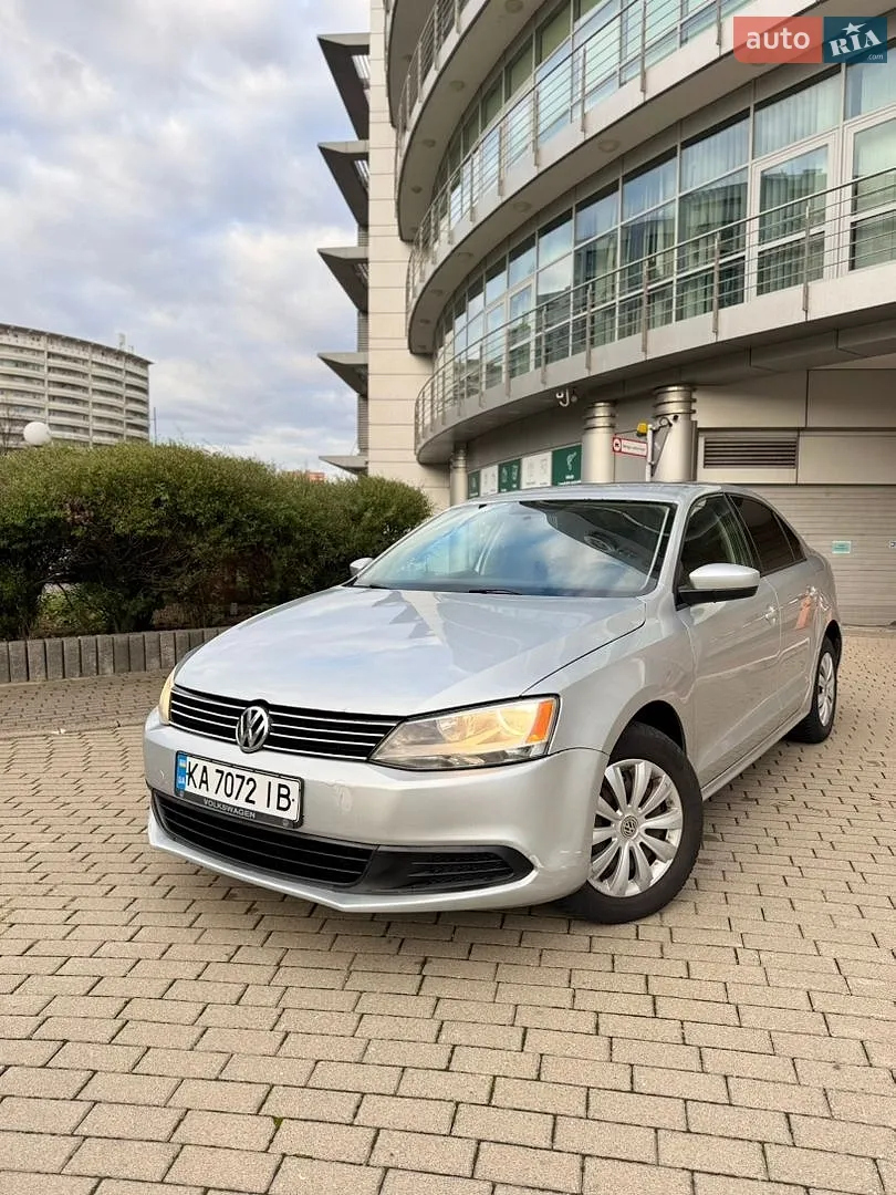 Volkswagen Jetta, 2012