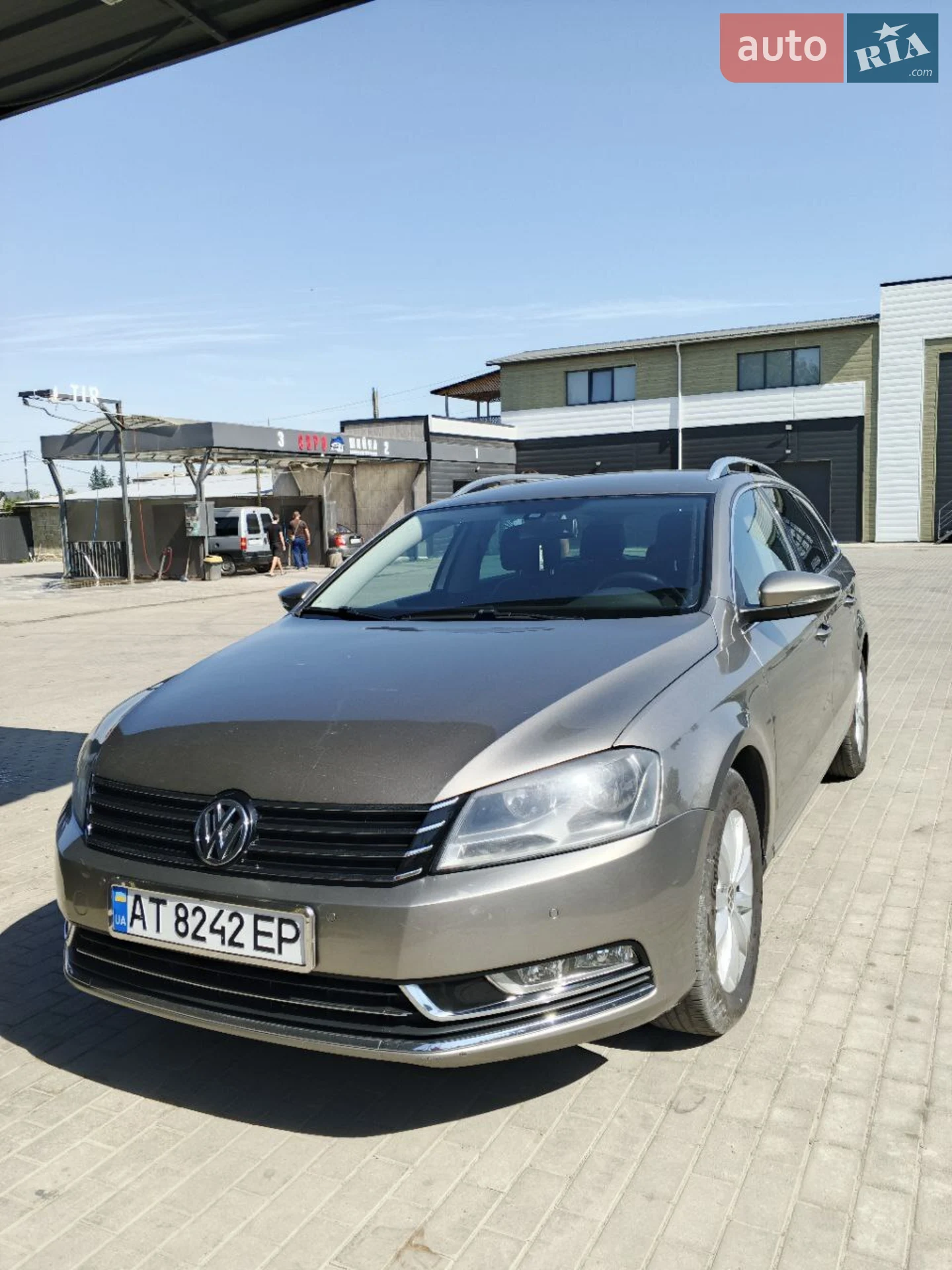 Volkswagen Passat, 2011
