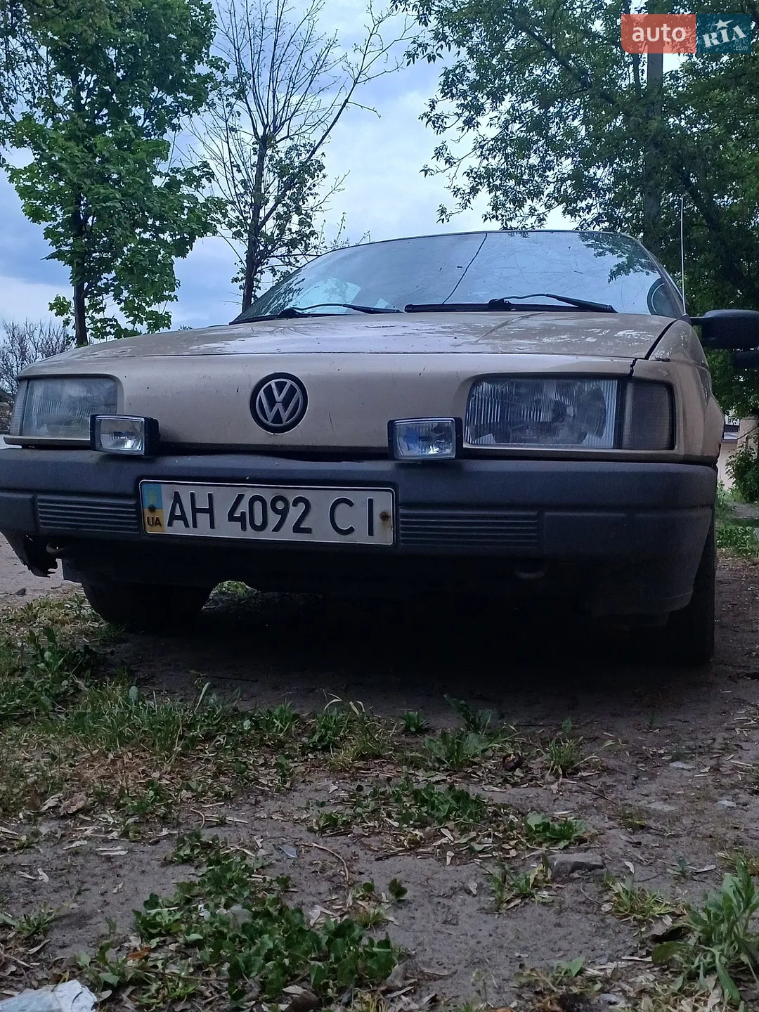 Volkswagen Passat, 1990