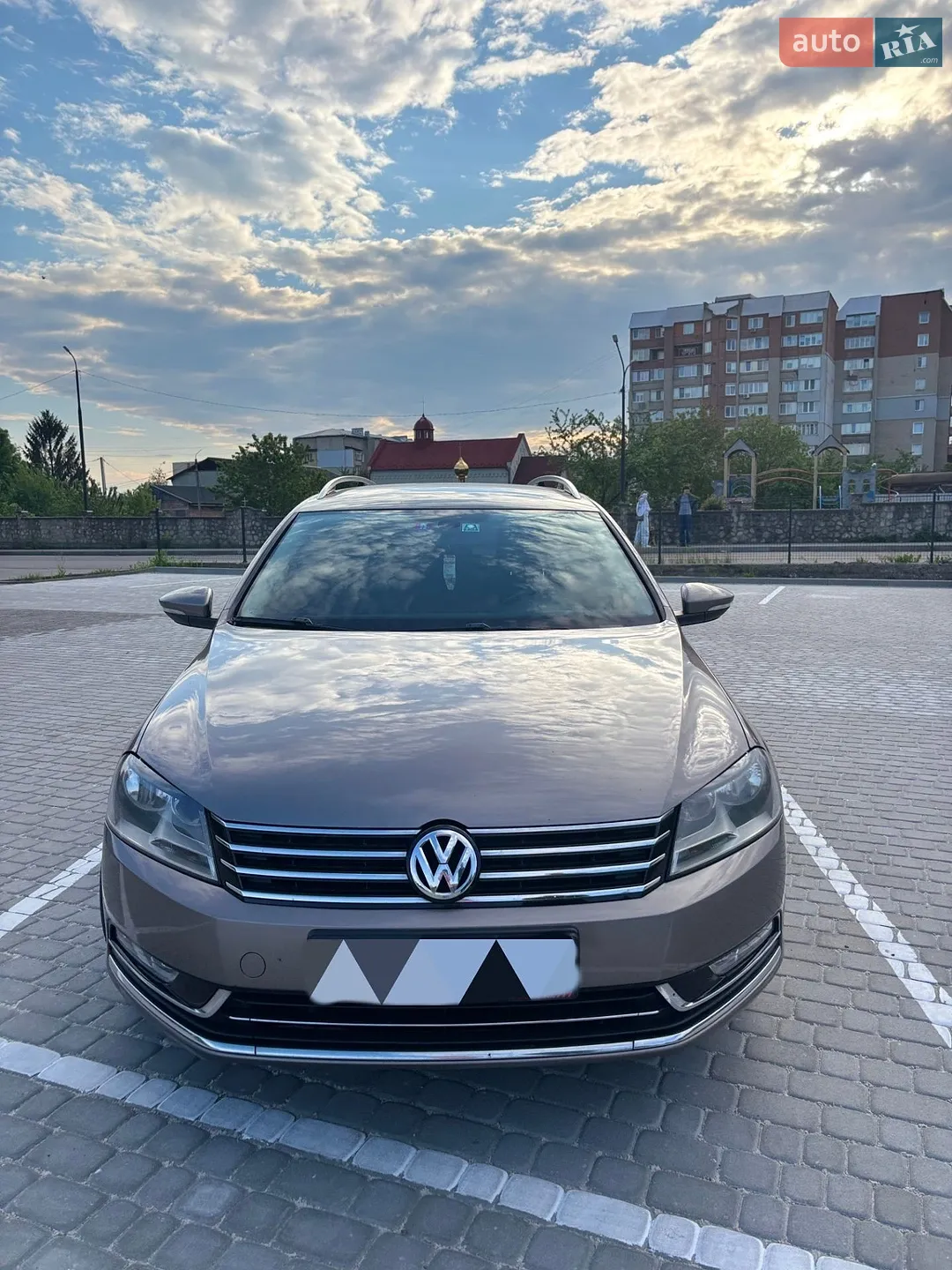 Volkswagen Passat, 2011
