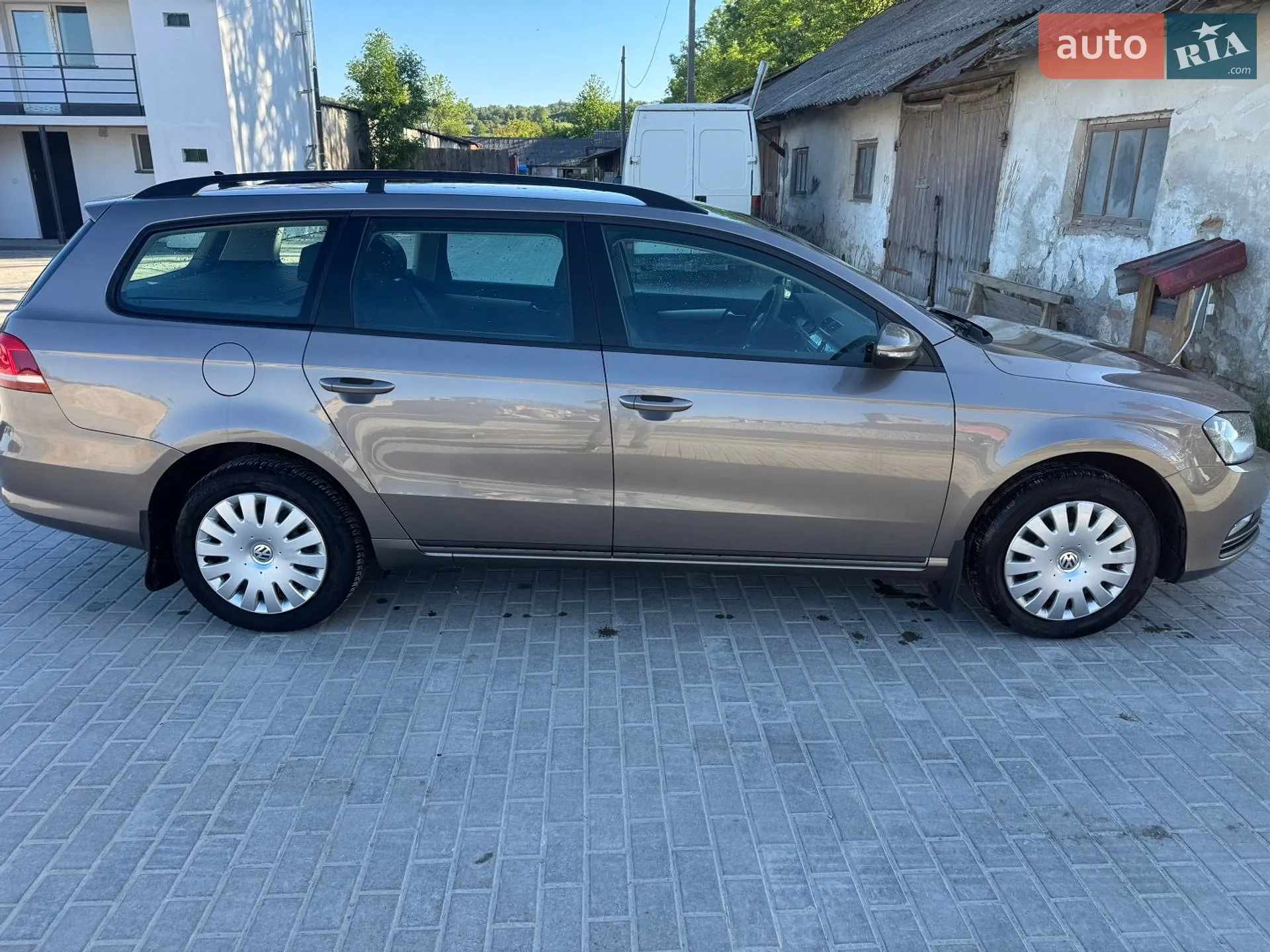 Volkswagen Passat, 2011
