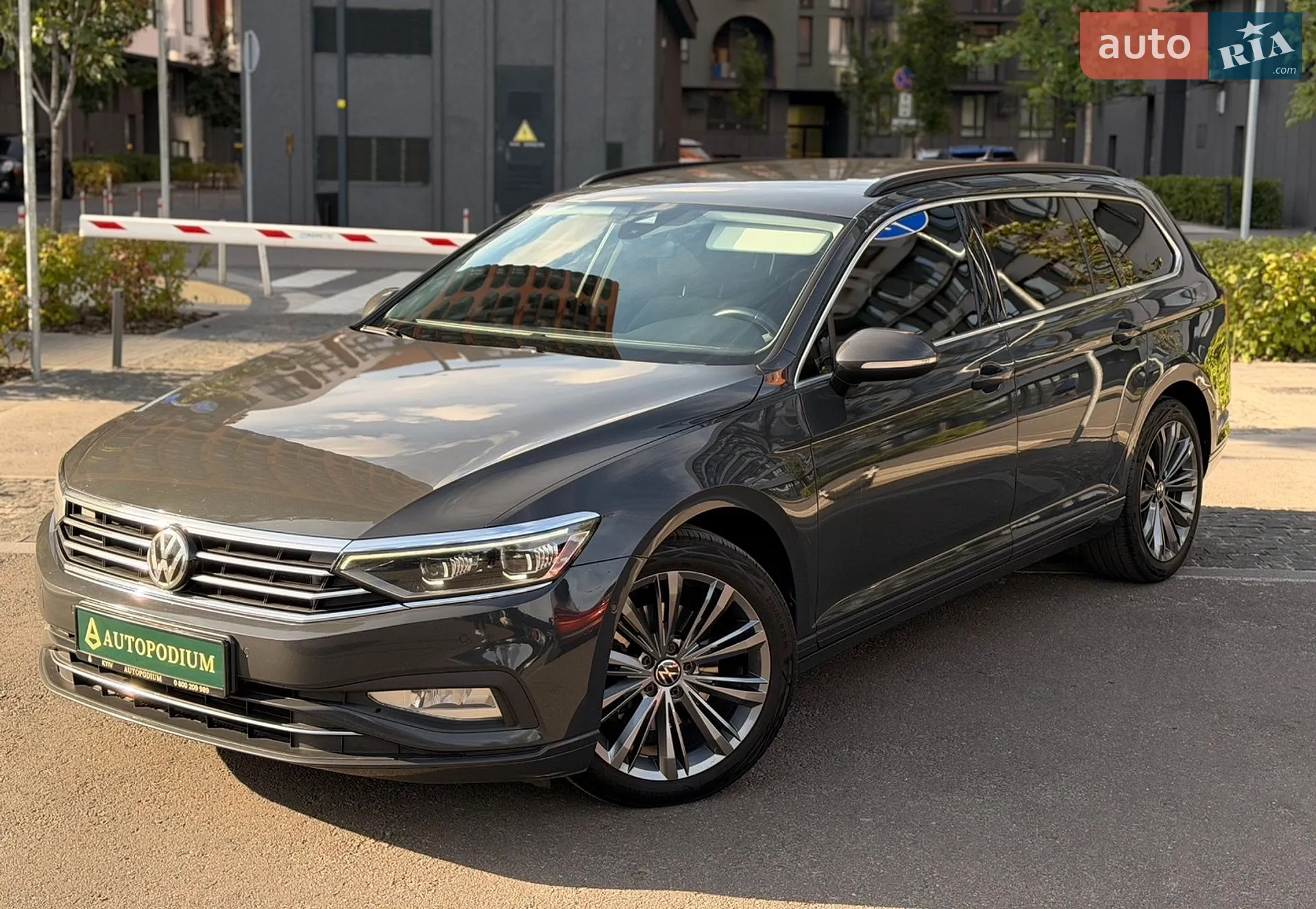 Volkswagen Passat 2020 — 1