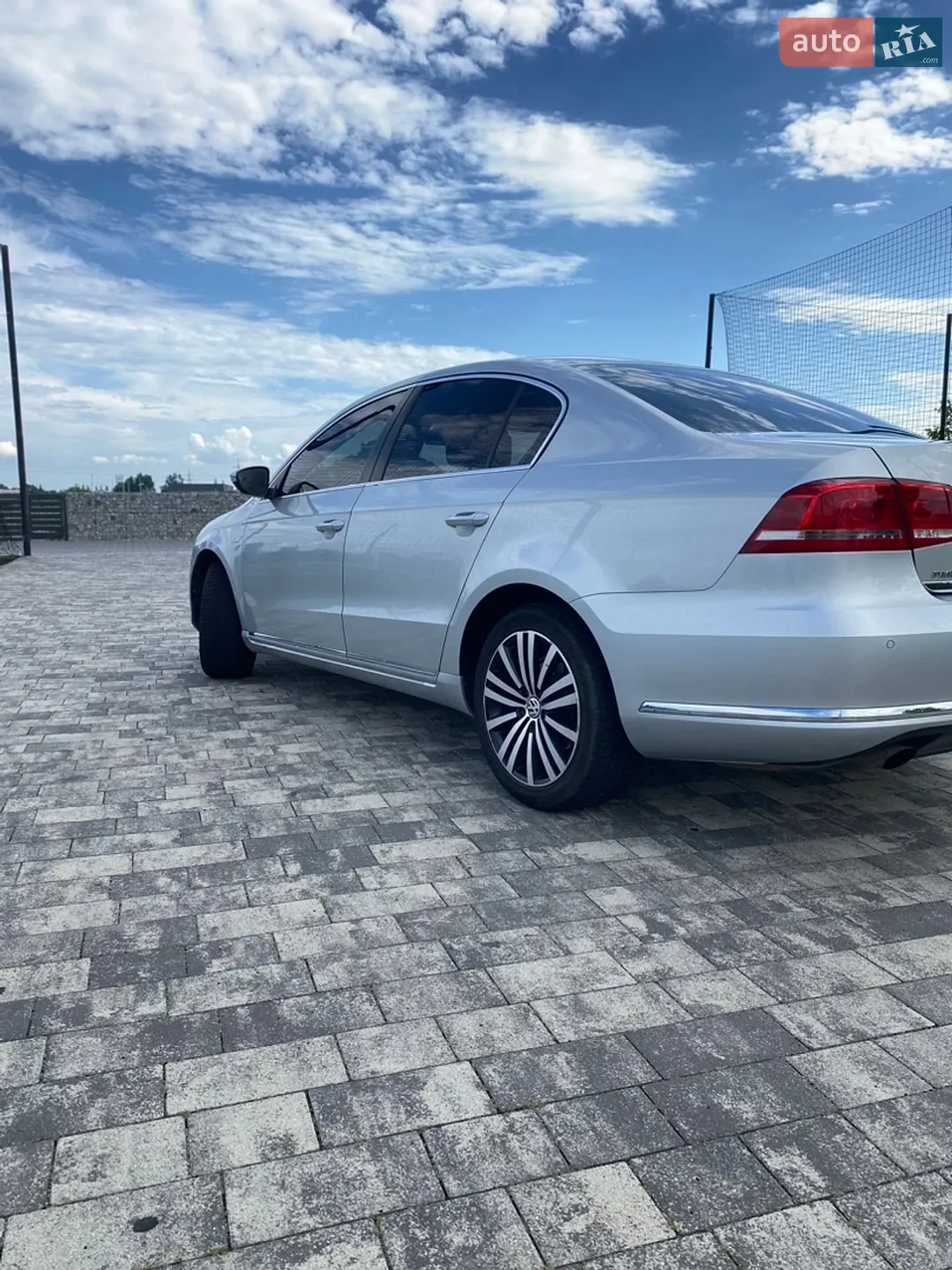 Volkswagen Passat, 2011