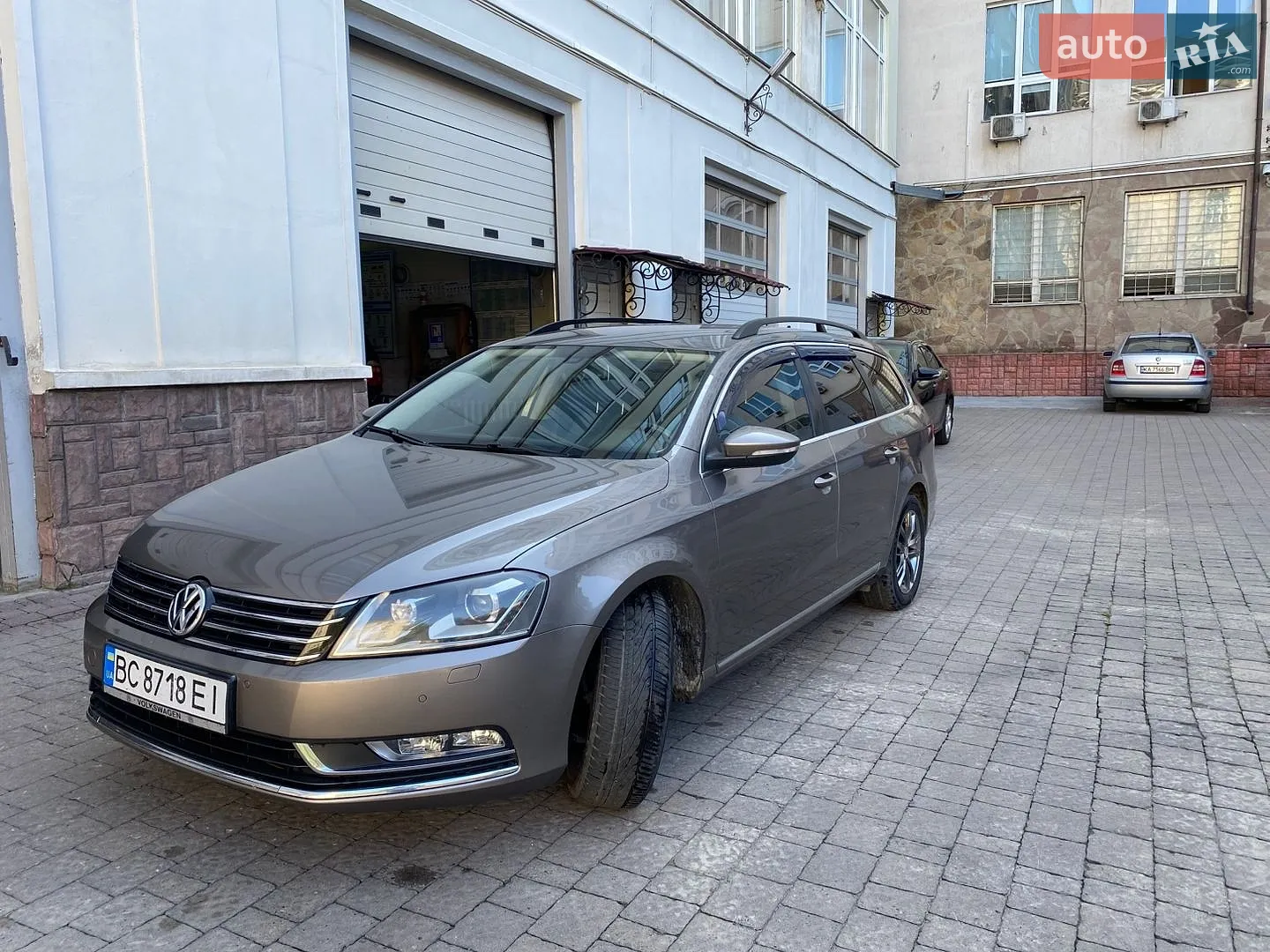 Volkswagen Passat, 2011