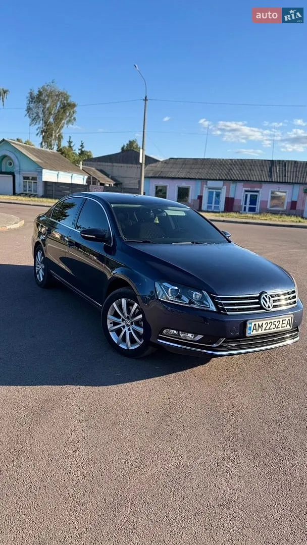 Volkswagen Passat, 2011