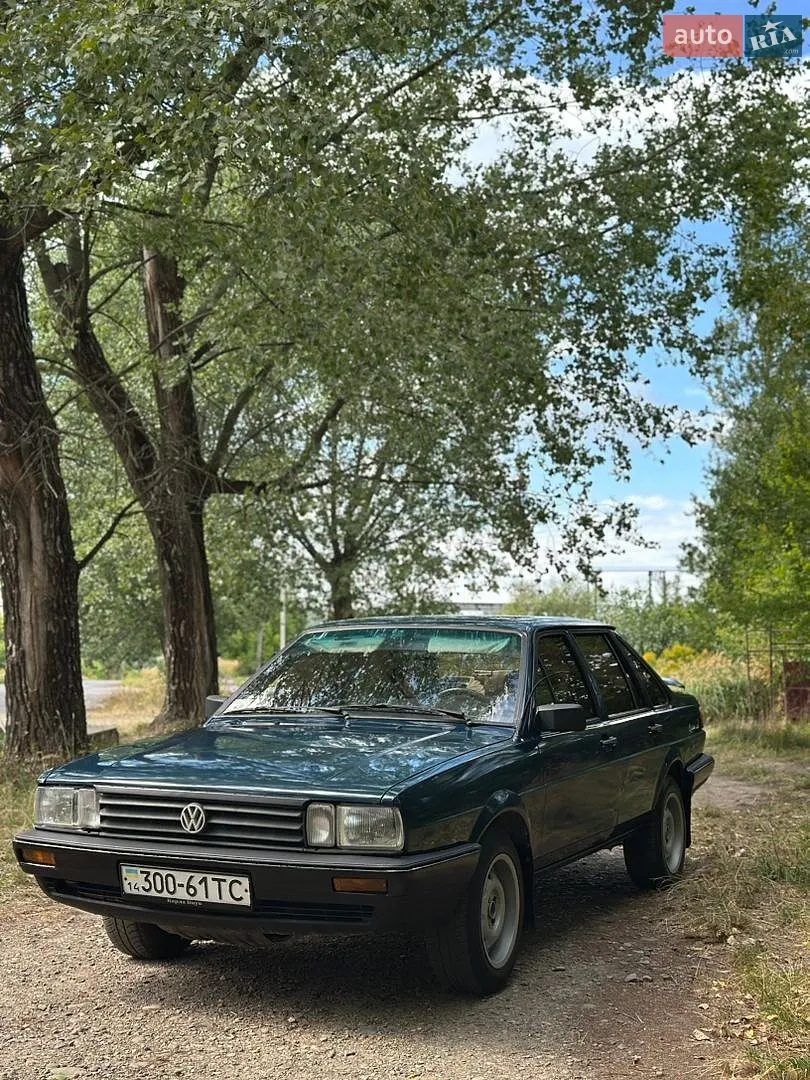 Volkswagen Passat, 1988