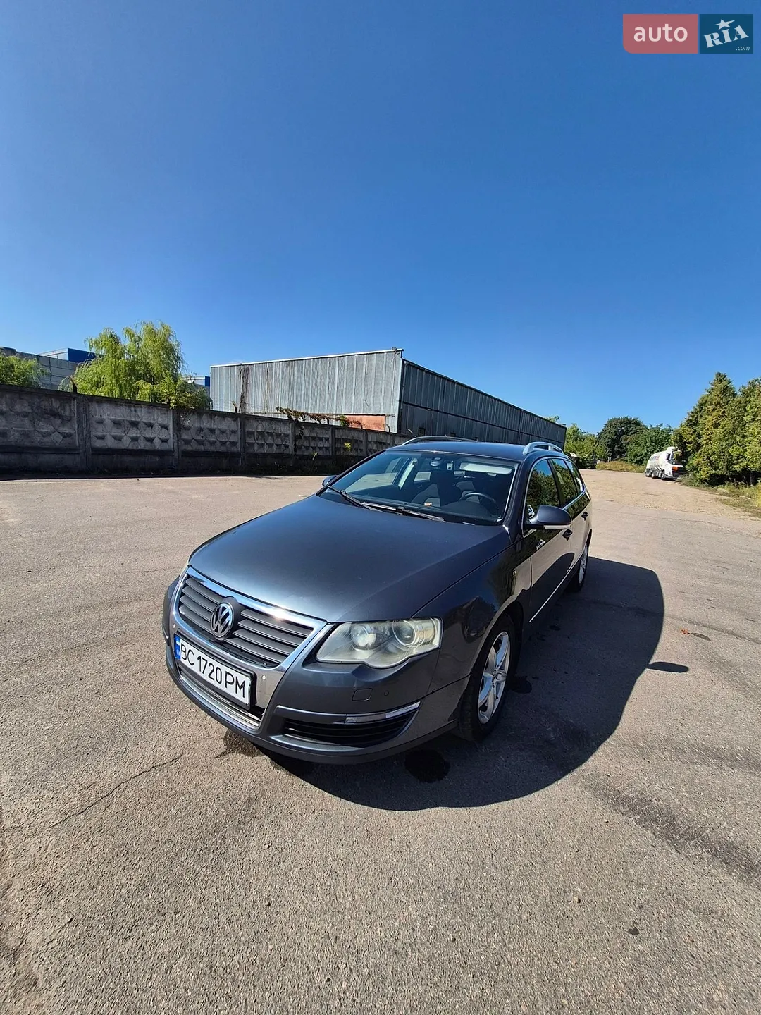 Volkswagen Passat 2010 — 1