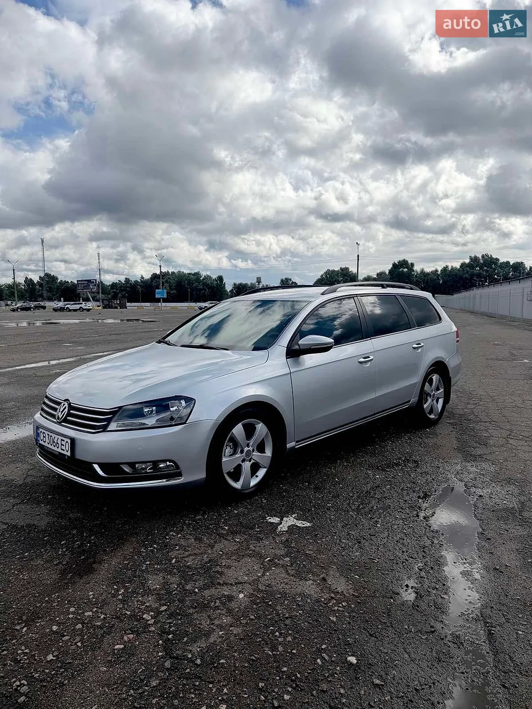 Volkswagen Passat, 2011