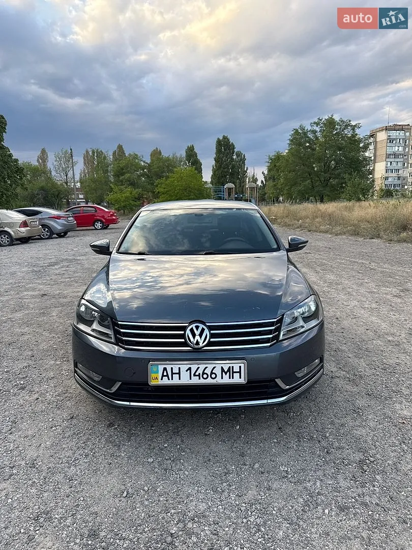 Volkswagen Passat, 2011