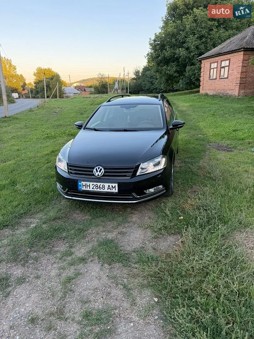 Volkswagen Passat 2011 — 1
