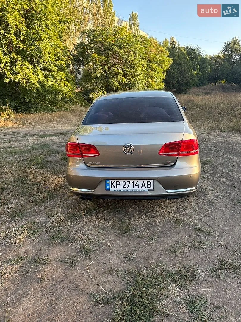 Volkswagen Passat, 2012