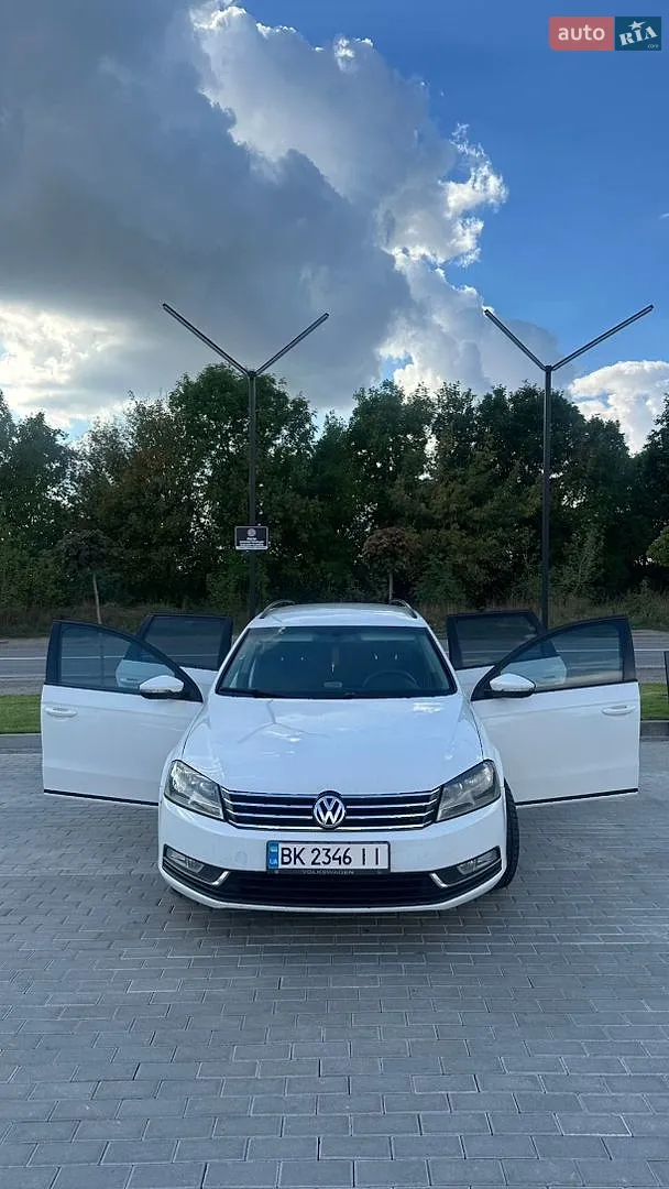 Volkswagen Passat, 2011