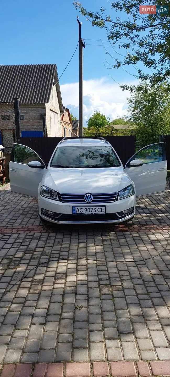 Volkswagen Passat, 2011
