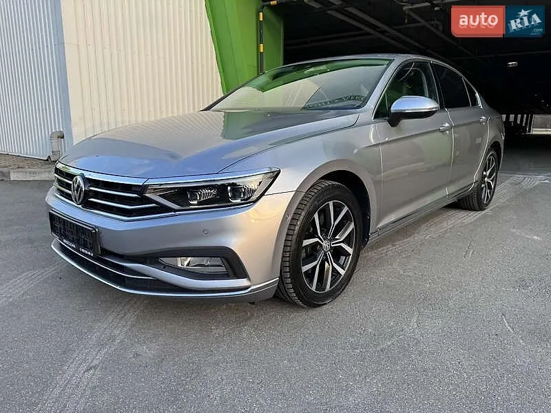 Volkswagen Passat, 2019
