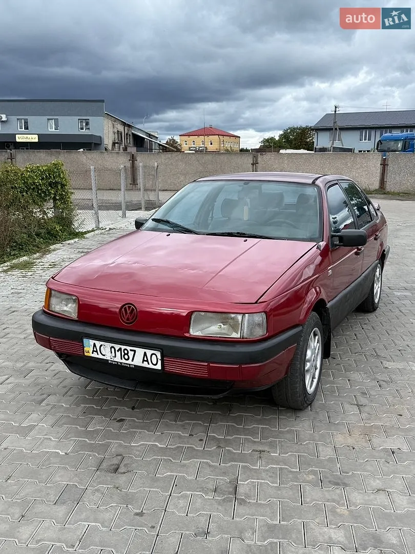 Volkswagen Passat, 1989